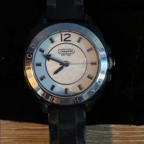 Coach Watch - Picture 3 of 4